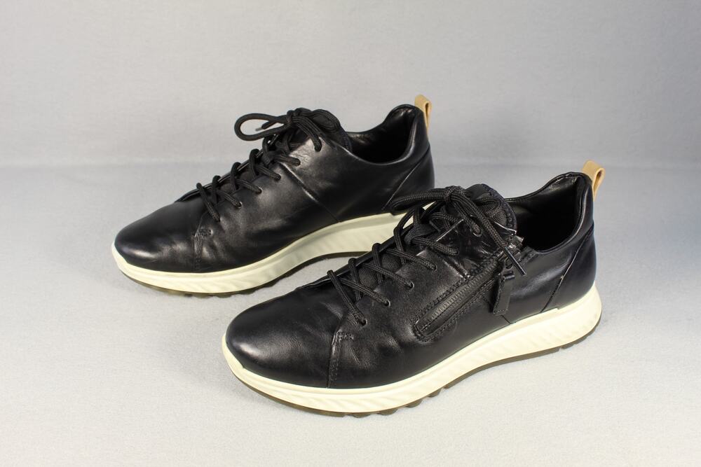 ECCO ST.1 Leather Sneakers Women's 9 Black Lace Up Zipper Comfort Casual